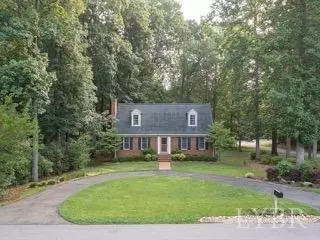 201 Shady Oak LN, Forest, VA 24551