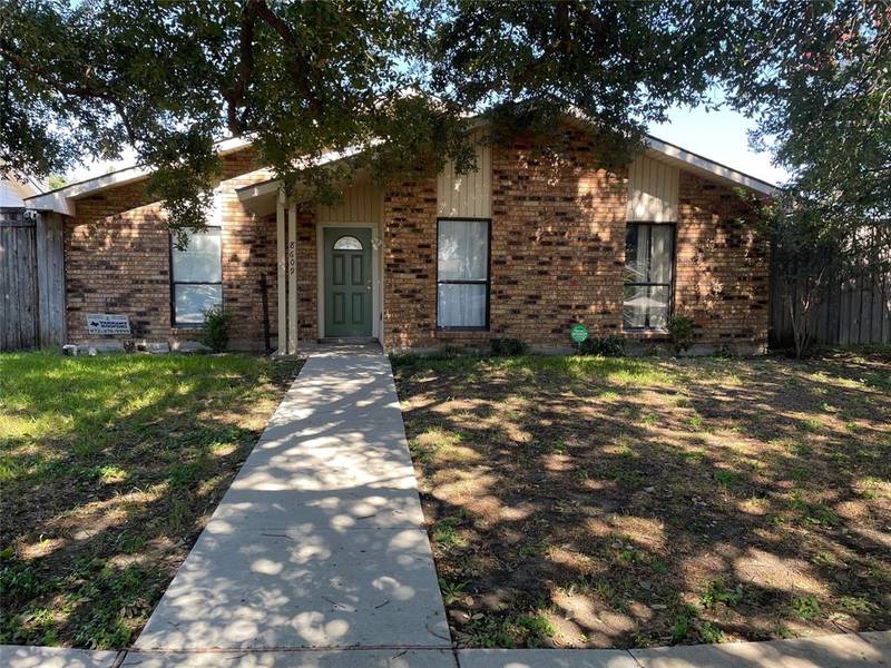 8609 Grumman Drive, Dallas, TX 75228