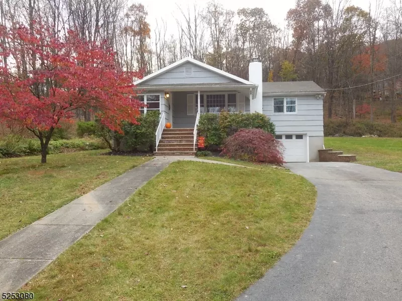 45 Ashbrook Ln, West Milford Twp., NJ 07480