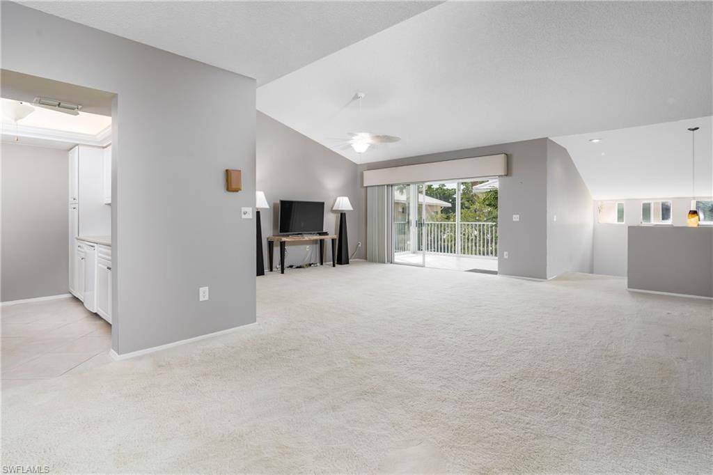 Naples, FL 34108,5807 Glencove DR 808