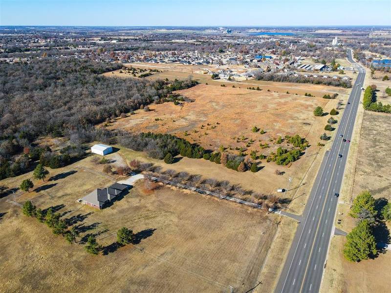 485 N Harrah Road, Harrah, OK 73045