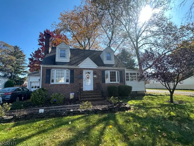 521 Oakridge Ave, North Plainfield Boro, NJ 07063