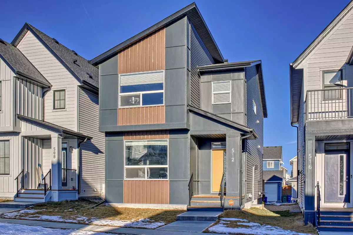 Airdrie, AB T4B 5H9,512 South Point PL SW