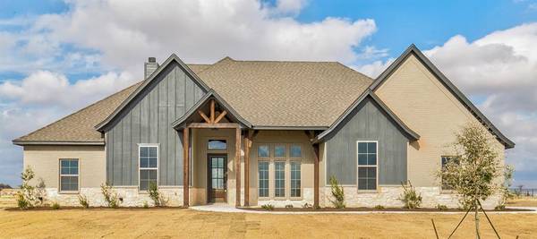 223 Columbia Court, Springtown, TX 76082