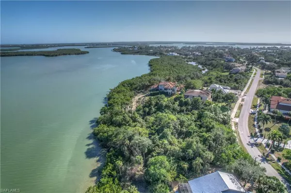 Marco Island, FL 34145,621 Inlet DR