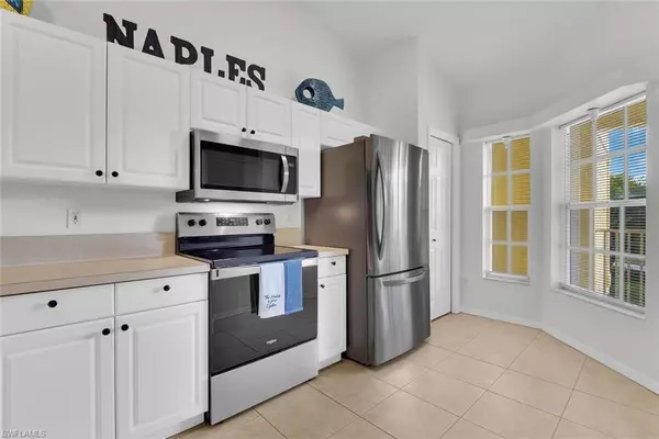 Naples, FL 34113,9165 Celeste DR 3-303