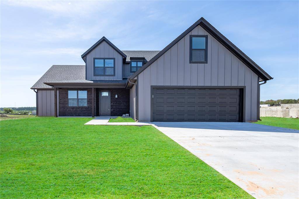 101 Bee Street,  Glen Rose,  TX 76043