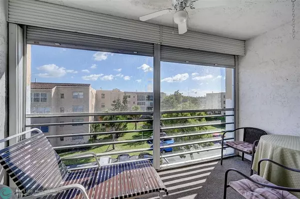 2850 Somerset Dr  #416L, Lauderdale Lakes, FL 33311