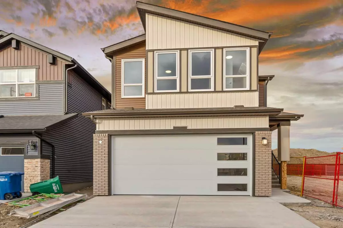 Airdrie, AB T4B 5L9,834 Cobblefield MNR SW