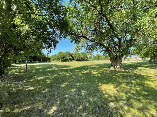 4208 N Travis Street, Sherman, TX 75092