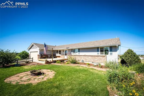 Elizabeth, CO 80107,8232 Sun Country DR