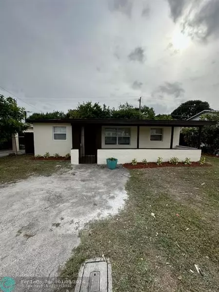 2360 NW 2nd St, Pompano Beach, FL 33069