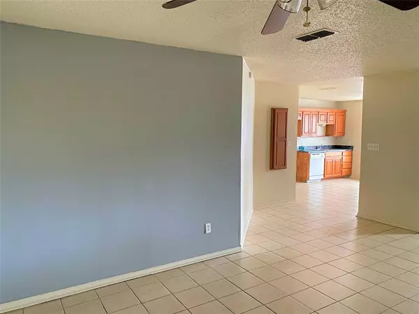 Joshua, TX 76058,204 Honey Bee Drive #206