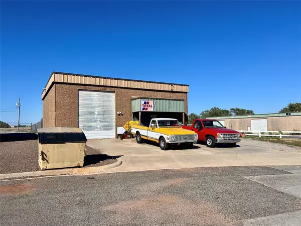 Elk City, OK 73644,1326 Airport Industrial Road