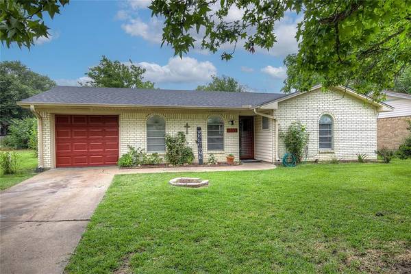 1595 Leon Street, Kaufman, TX 75142