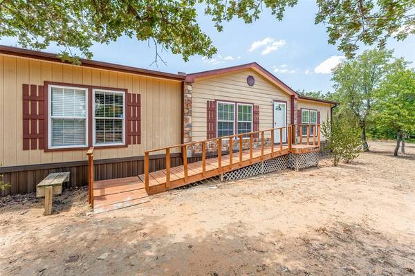 732 N Bosley Road, Santo, TX 76472