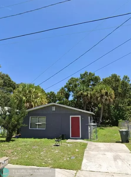 512 N 20th Street, Fort Pierce, FL 34950