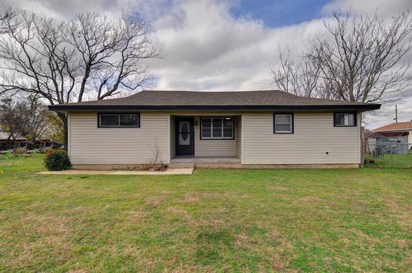 330 S Main Street,  Rhome,  TX 76078