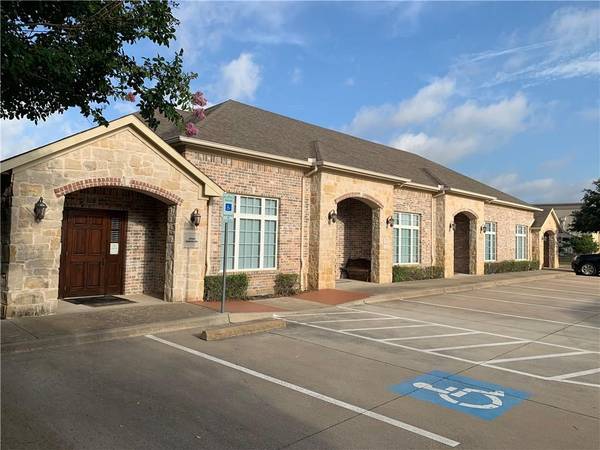 7157 Colleyville Boulevard #103, Colleyville, TX 76034