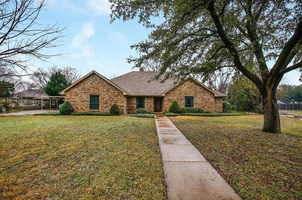 212 Woodbine Drive, Colleyville, TX 76034