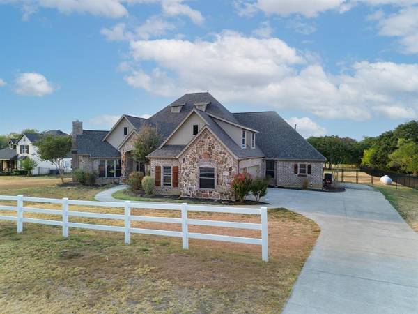 3201 Collins Road, Burleson, TX 76028