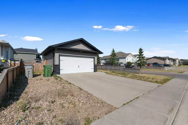 Lloydminster, SK S9V 1A4,1811 47 AVE