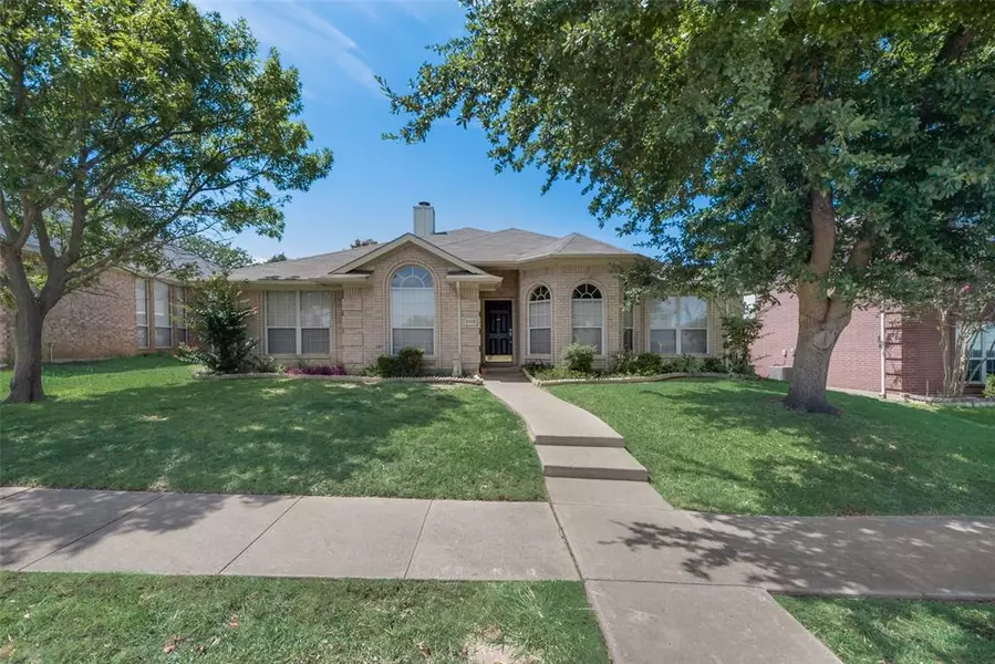 2105 Brook Tree Drive, Garland, TX 75040