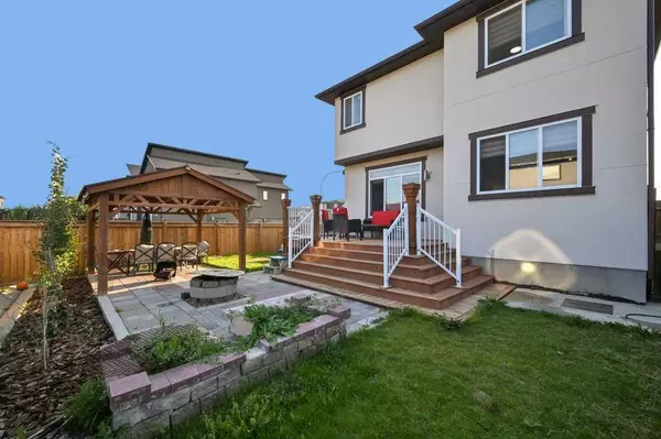 Airdrie, AB T4B 4G2,184 BAYVIEW ST SW