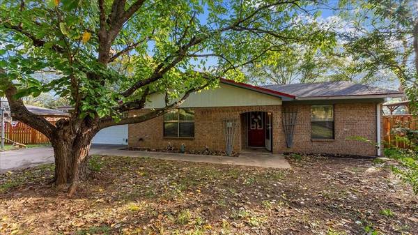 215 S Old Mansfield Road, Keene, TX 76059