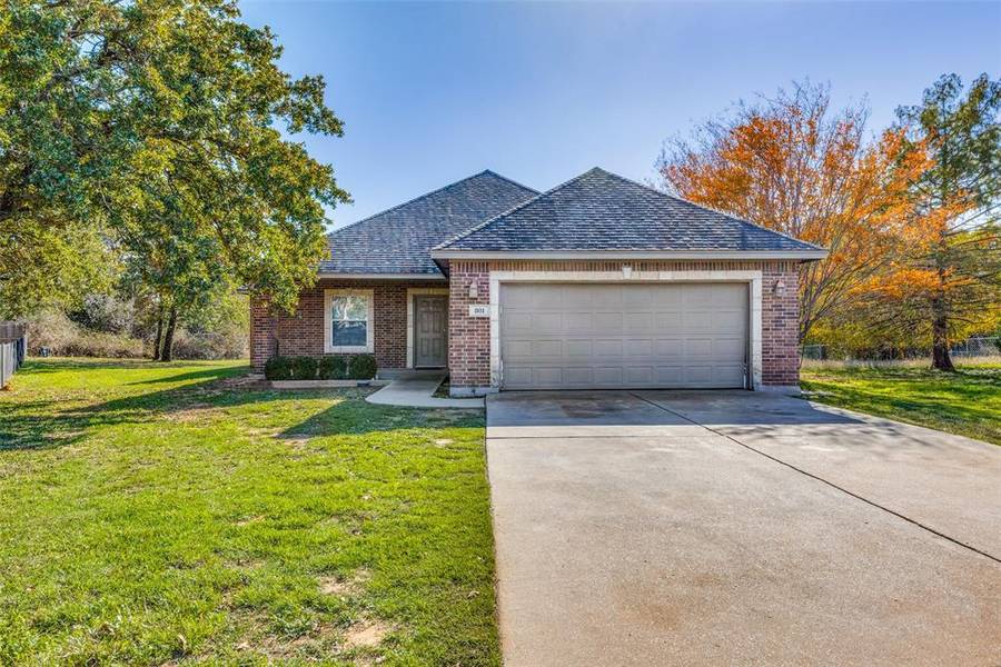 801 Justin Court, Keene, TX 76059