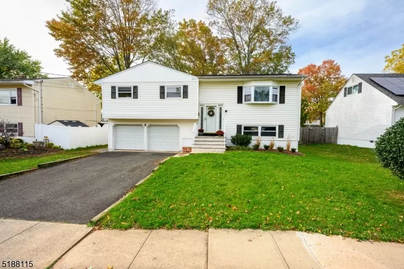 5 Catalina Dr, Somerville Boro, NJ 08876