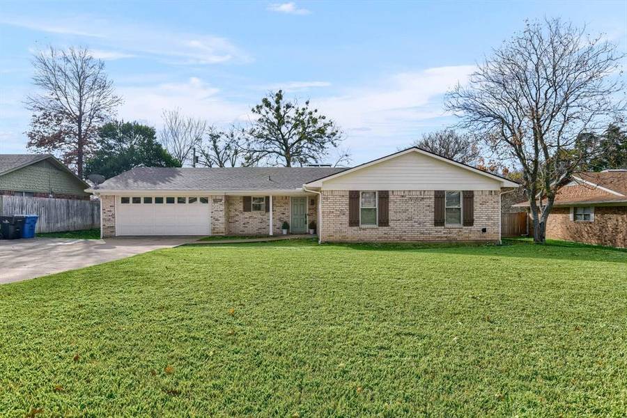 3506 Oakwood Street, Denison, TX 75020