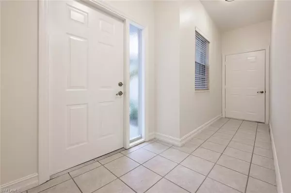 Naples, FL 34104,685 Luisa LN 824-1