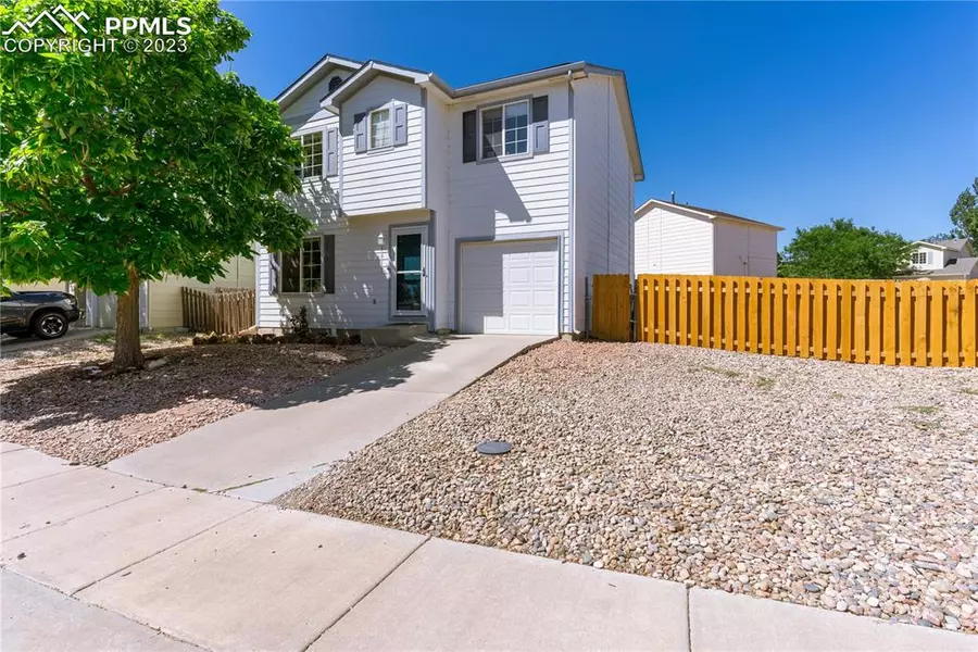 5017 Pioneer RD, Pueblo, CO 81008