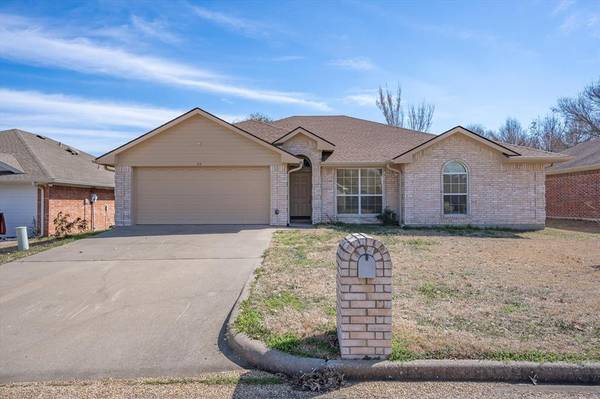 313 River Oaks Lane, Canton, TX 75103