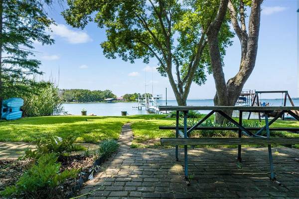 143 Lakeshore Drive, Trinidad, TX 75163