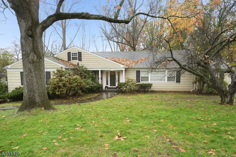 Millburn Twp., NJ 07078,6 Dryden Ter