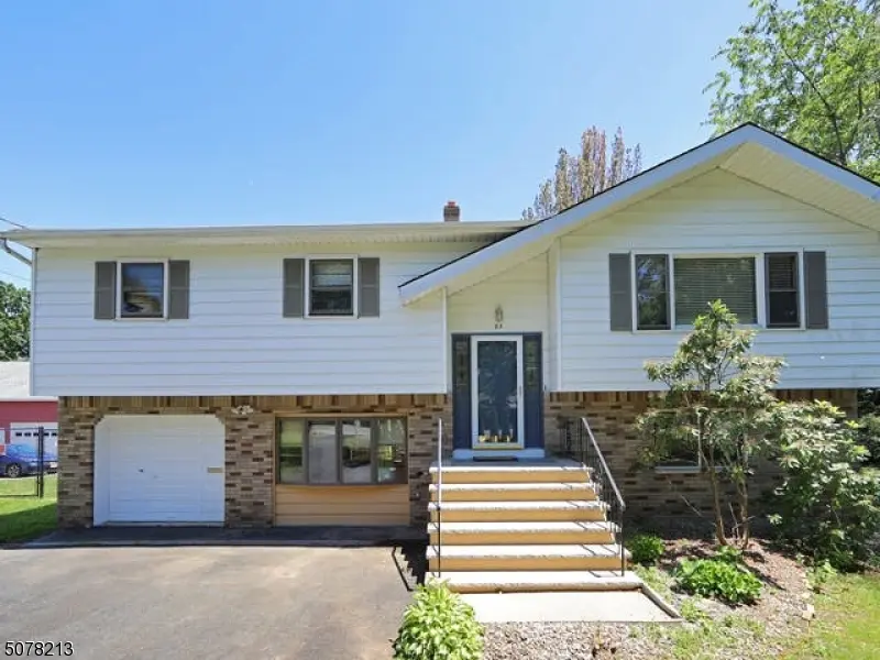 Clifton City, NJ 07013,83 Grove St