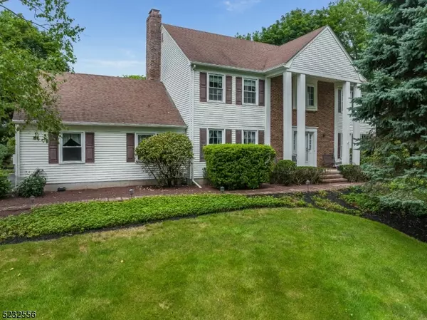 11 Harvest Ct, Raritan Twp., NJ 08822