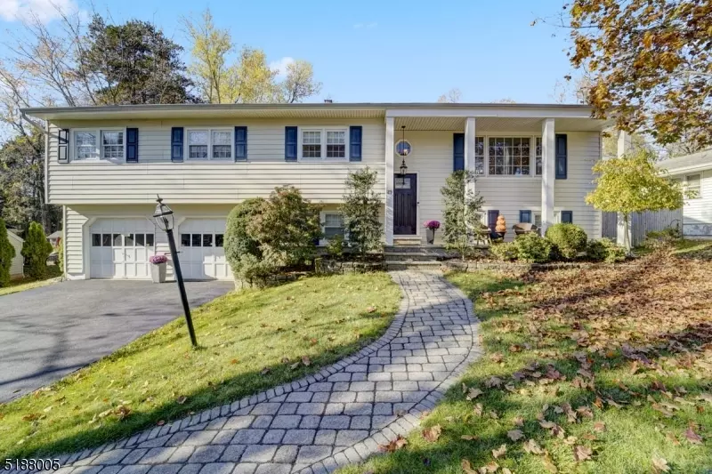 29 Cedar Rd, Watchung Boro, NJ 07069