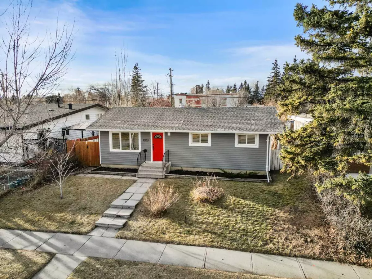 Calgary, AB T2J 0R1,9423 Fairmount DR SE