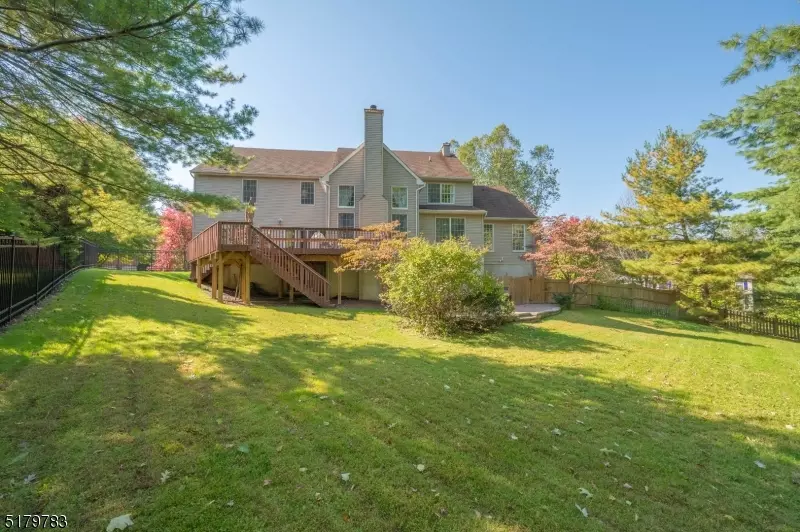 1 Spruce Hollow Rd, Green Brook Twp., NJ 08812