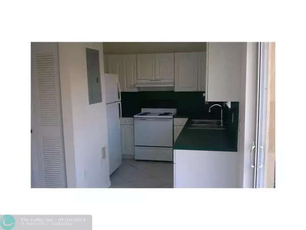 Miami Gardens, FL 33015,8433 NW 189 ST  #1104