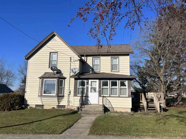 424 W Main Street, Dakota, IL 61018