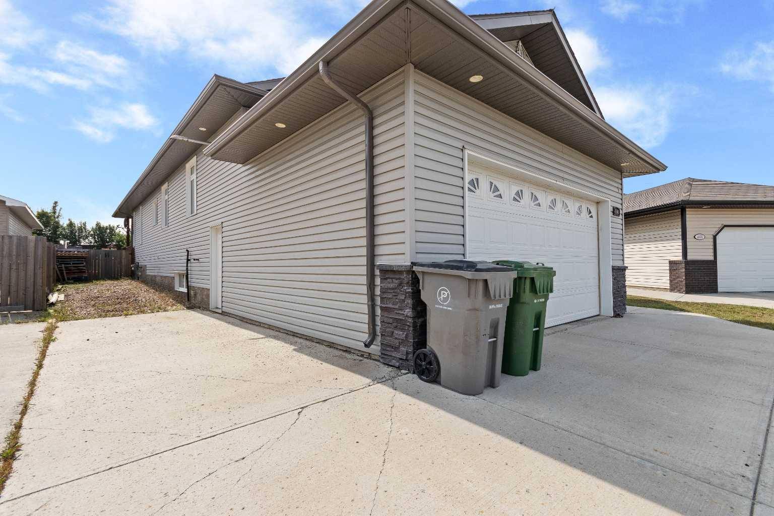 Lloydminster, AB T9V 2H6,4104 74 AVE