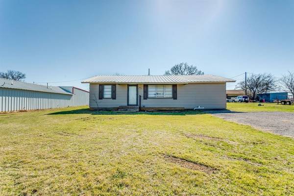 1475 N Main Street, Jacksboro, TX 76458