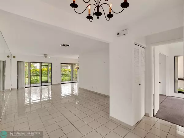 Deerfield Beach, FL 33442,2041 SW 16th PL