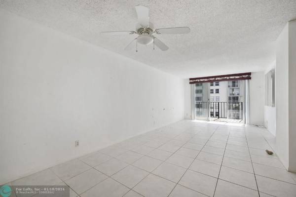 Pompano Beach, FL 33062,101 Briny Ave  #2206