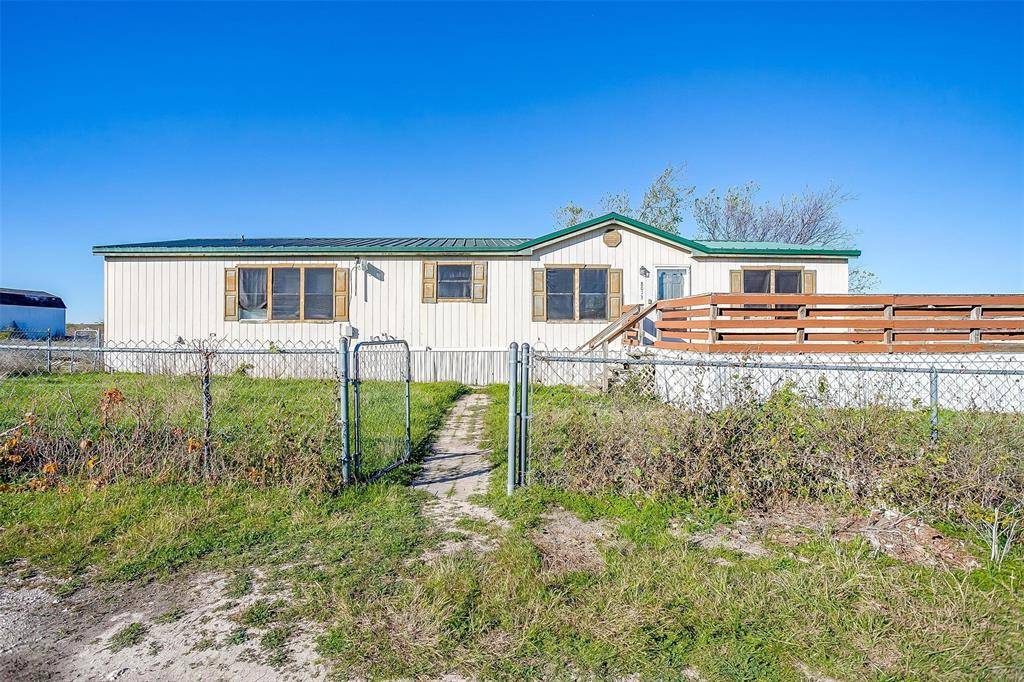 8013 County Road 1229, Godley, TX 76044
