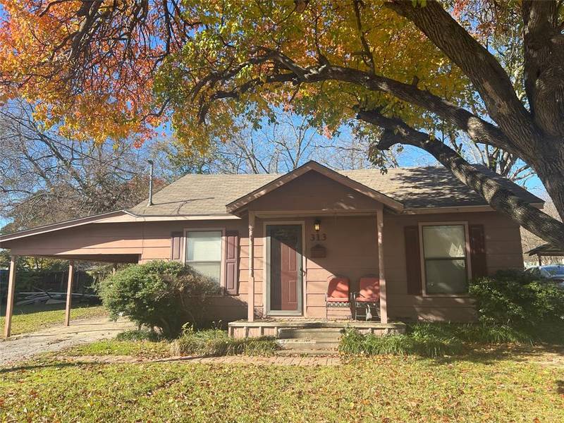 313 Cunningham Street, Gainesville, TX 76240